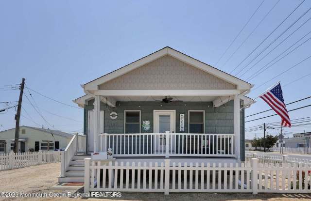 39 E Penguin Way photos photos