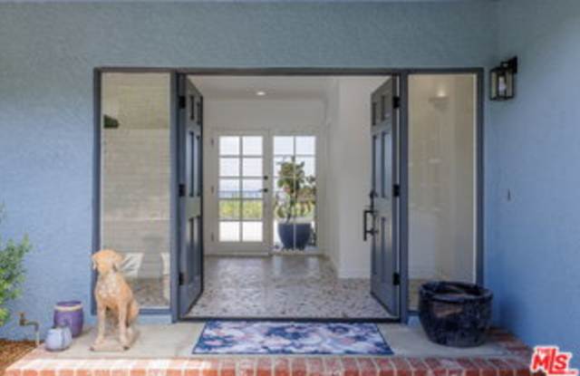 3710 Glenridge Drive Gallery 4
