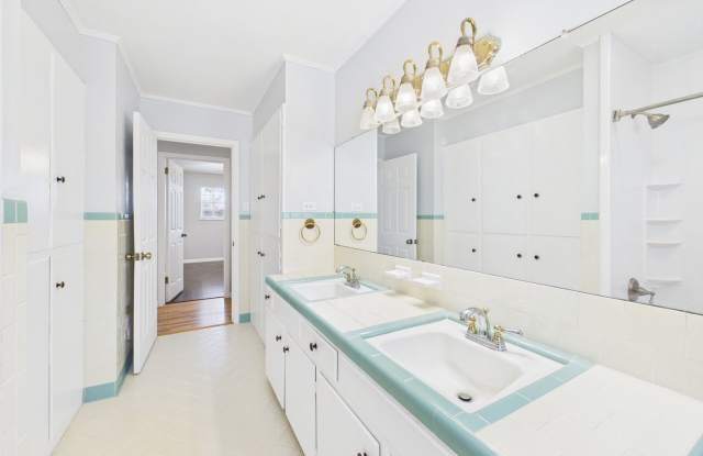 Updated 4-Bed, 2-Bath Home in Lafayette – Charm Meets Comfort photos photos