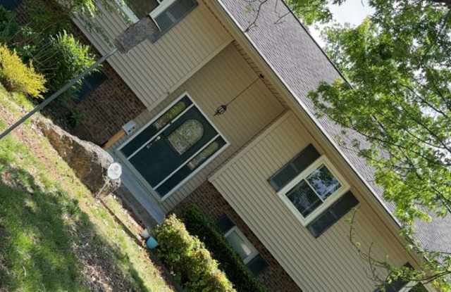 Secluded  Charming Home - 6920 Sandy Cove Drive, Hamilton County, TN 37341