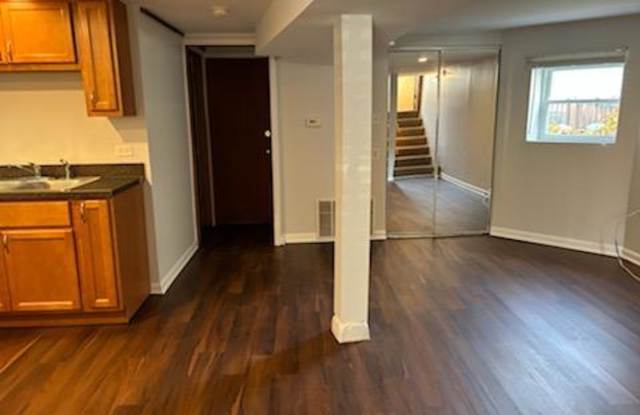2436 W Diversey Gallery 4