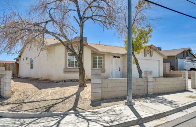Charming Single Story Single Family Home! Gallery 4