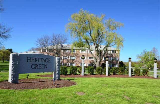 Bright and Spacious Corner Unit in North Andover – Pet-Friendly with Great Amenities! photos photos