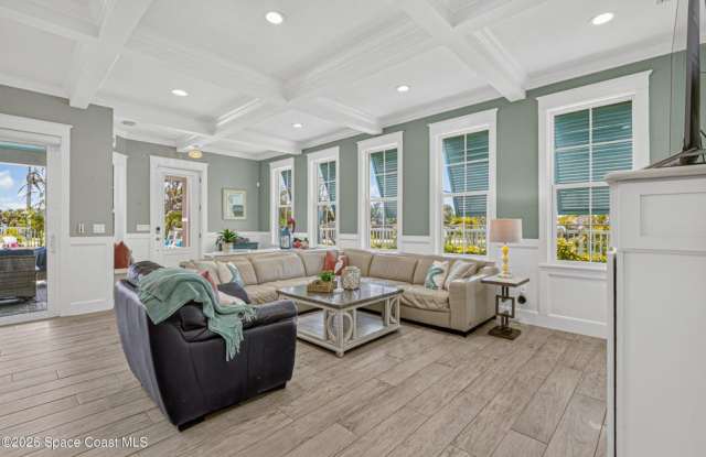 14 Cottage Court Gallery 3