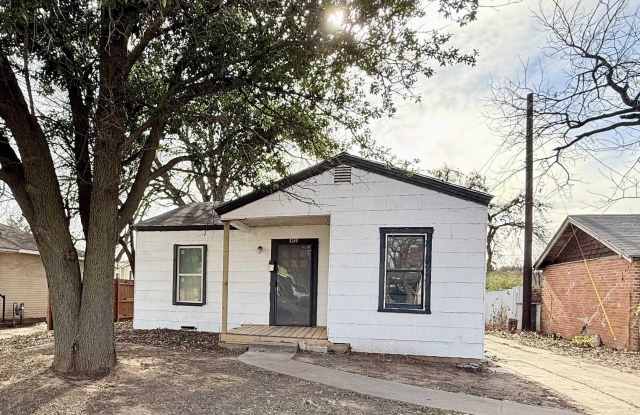 2215 ROBERTS AVENUE photos photos