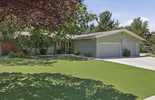 1978 Catalpa Circle Gallery 3