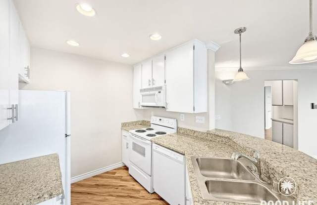 9721 Mesa Springs Way Gallery 4