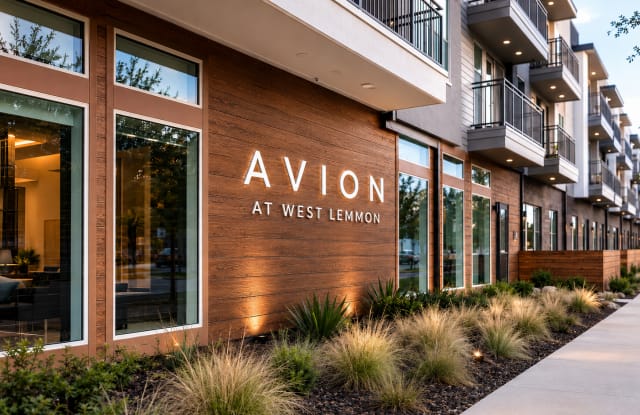 Avion at West Lemmon Gallery 4