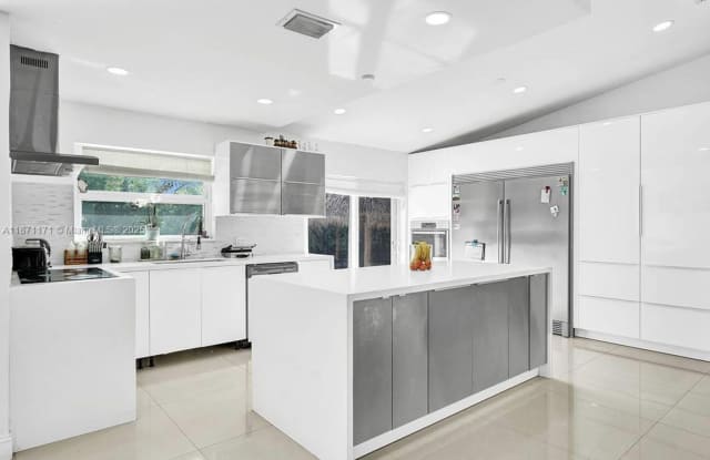 2190 NE 122ND ST NORTH MIAMI, FL 33181 - 2190 Northeast 122nd Street, North Miami, FL 33181