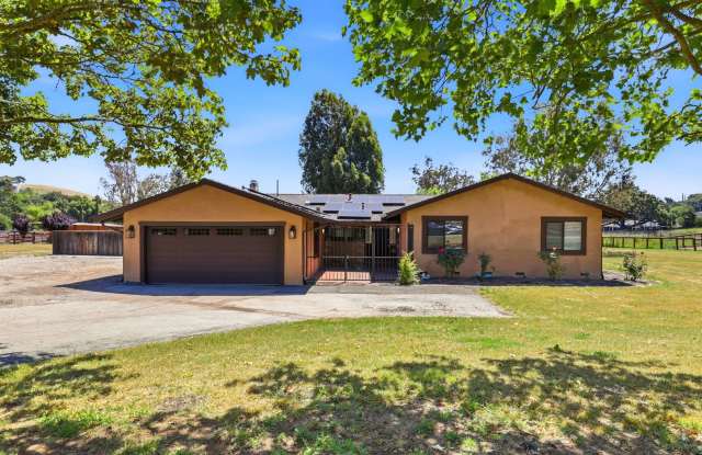 $5795 - Ranch-style home with acreage in West Gilroy's quiet countryside photos photos