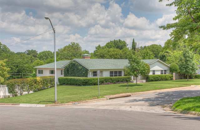 1701 Versailles Road - 1 - 1701 Versailles Road, Fort Worth, TX 76116
