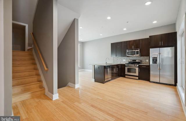 916 S DARIEN STREET - 916 South Darien Street, Philadelphia, PA 19147