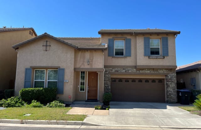 3831 West Jerome Ave - 3831 West Jerome Avenue, Visalia, CA 93291