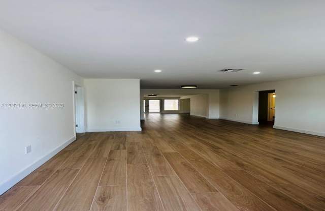 4122 Southwest 69th Avenue Gallery 3