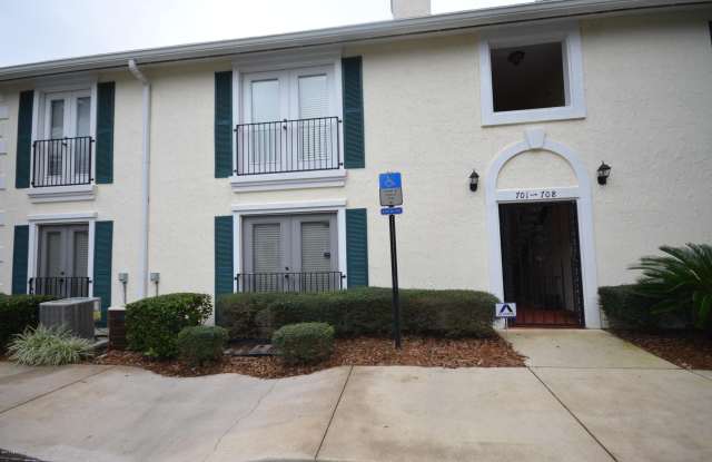 13715 RICHMOND PARK Drive N unit: 701 photos photos