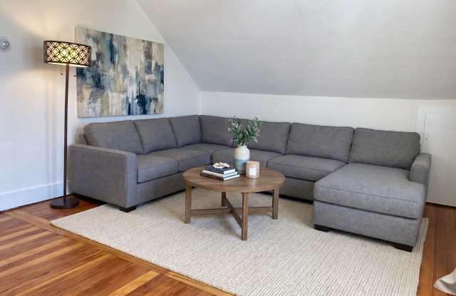 51 Indian Neck Avenue Gallery 1