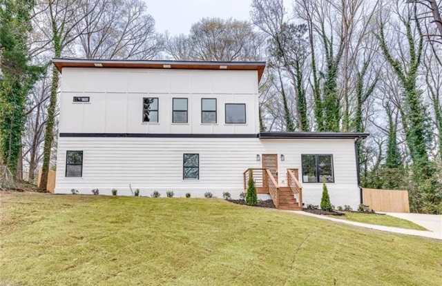 3040 Valley Circle - 3040 Valley Circle, Scottdale, GA 30033