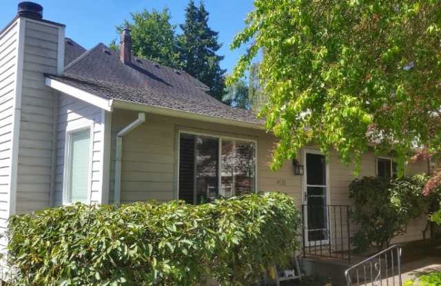 4135 SW View Point Ter - 4135 Southwest View Point Terrace, Portland, OR 97239