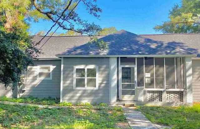 1433 North 61st Avenue - 1433 North 61st Avenue, Myrtle Grove, FL 32506