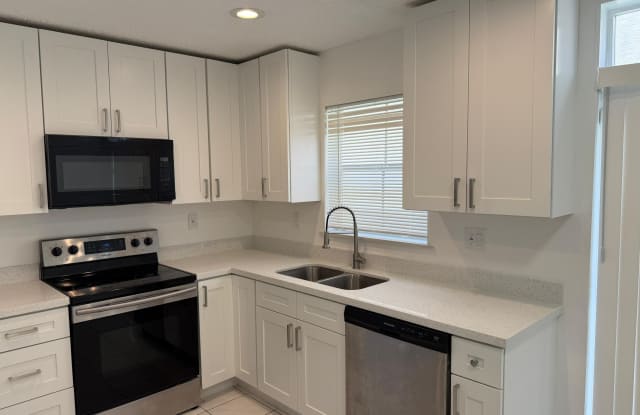 3780 Amalfi Drive Gallery 2