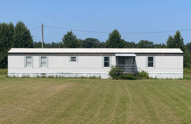 Country living with spacious front and backyard - 3 beds/ 2bath available now photos photos