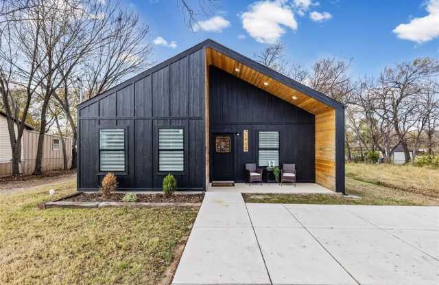 1900 Rosemary Street - 1900 Rosemary, Greenville, TX 75401