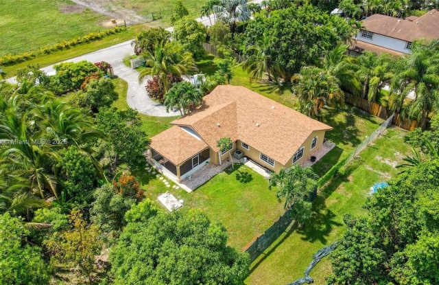 5130 SW 208th Ln photos photos