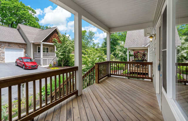 Black Mountain Townhouse Rental! photos photos Black Mountain Townhouse Rental! photos photos