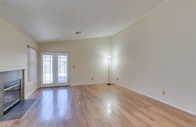 8168 W Gilmore Avenue Gallery 3