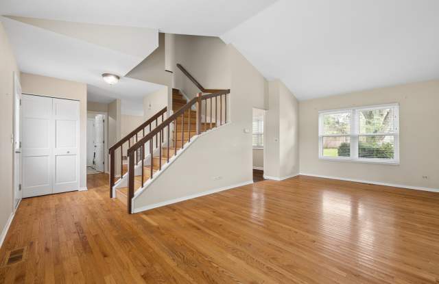2013 Vanderbilt Court Gallery 2