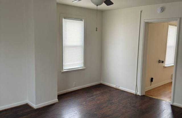 4 bedroom, 1.5 bath, 2 story single family house Gallery 4