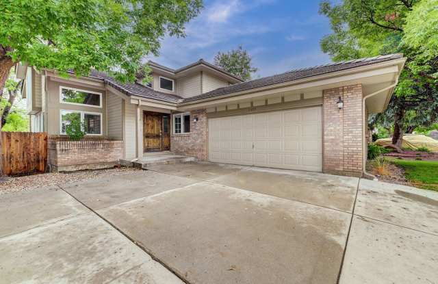 5 Bedroom 4 bath home with attached 2 car garage. Gallery 1