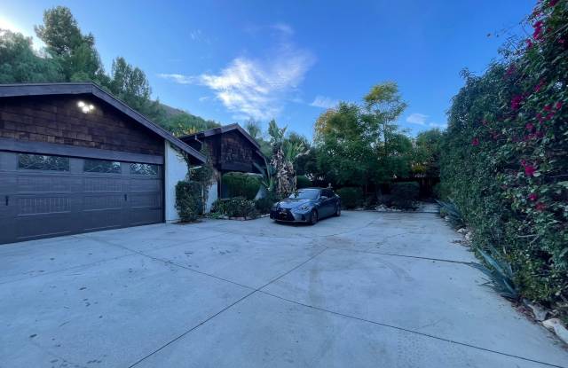 1868 West Phillips Drive photos photos