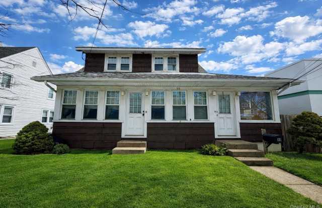 99 Jerusalem Avenue unit: 2 photos photos