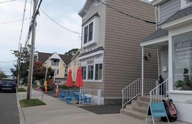 19 1st Street Gallery 2
