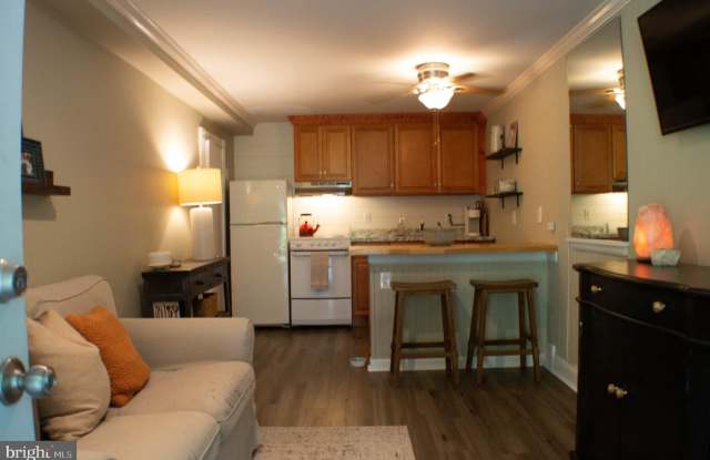 176 DAVISVILLE Road Gallery 2