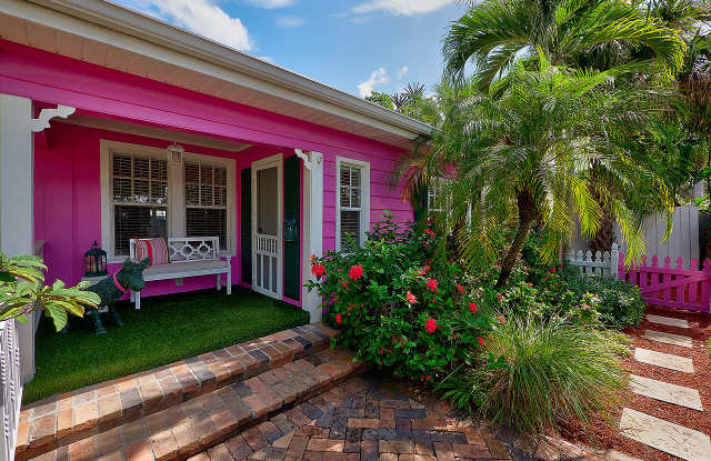 716 N Lakeside Drive Gallery 2