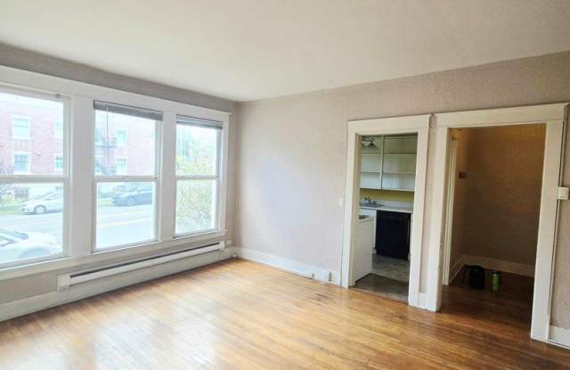 1303 Division Ave Gallery 4