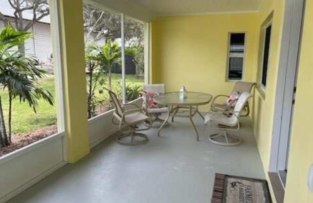 4404 SE Mulford Lane Gallery 4
