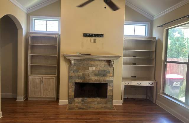 303 Annabelle Drive Gallery 4