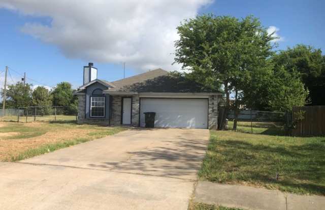 Three bedroom home on large lot! photos photos Three bedroom home on large lot! photos photos