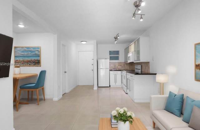 7133 Bay Dr - 7133 Bay Drive, Miami Beach, FL 33141