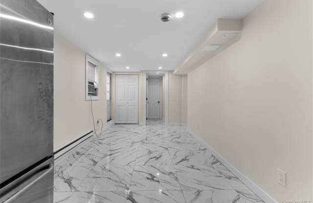 88 Buffalo Avenue Gallery 4