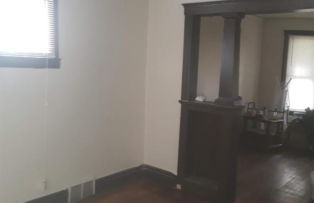 6051 Whitewood Gallery 2