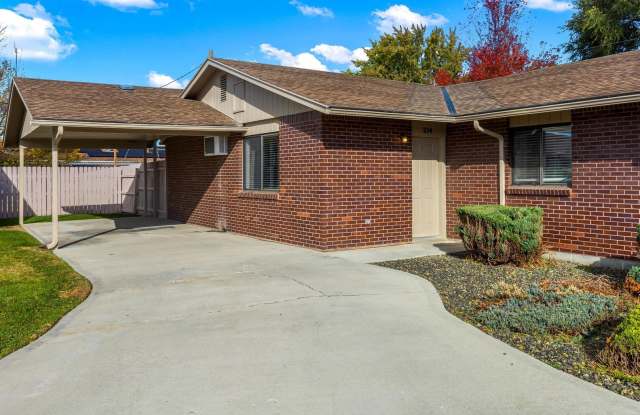 Fresh 2 Bed unit with giant yard, covered parking, washer and dryer in unit photos photos Fresh 2 Bed unit with giant yard, covered parking, washer and dryer in unit photos photos