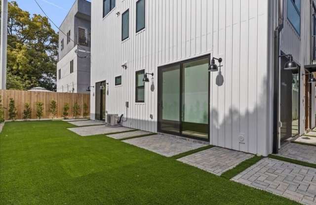 4823 Satsuma Ave photos photos