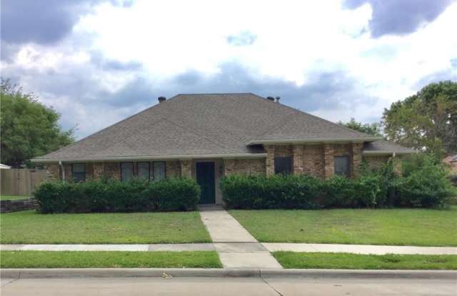 2112 Springwood - 2112 Springwood, Carrollton, TX 75006