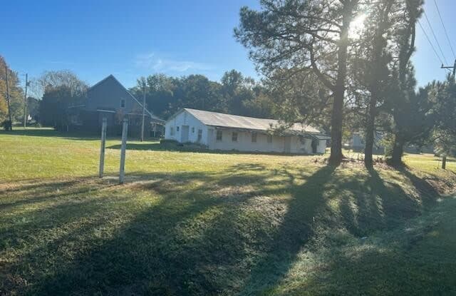 100 Mullins Street - 100 Mullins Street, Princeville, NC 27886