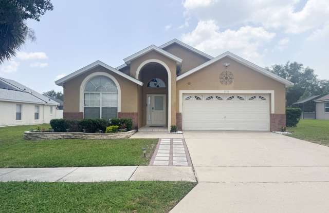5 bedroom 4 bathroom pool home in Orange Tree community photos photos