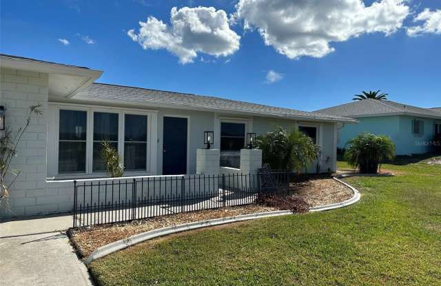 45 OAKLAND HILLS Court Gallery 2